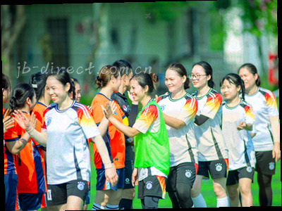 一台笔记本电脑显示竞博界面